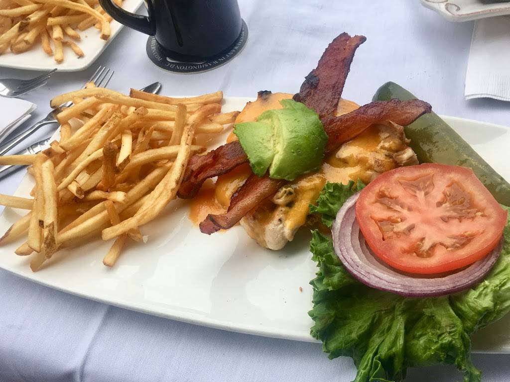 Martins Tavern, Est 1933 | restaurant | 1264 Wisconsin Ave NW, Washington, DC 20007, USA | 2023337370 OR +1 202-333-7370