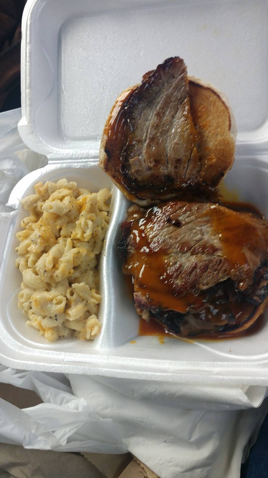 Best Friends BBQ | restaurant | Indian River Drive (just North of Jensen Causeway, Jensen Beach, FL 34957, USA | 7722617994 OR +1 772-261-7994