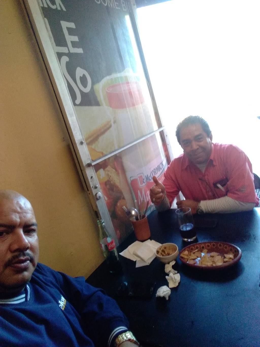 Los Molcajetes | restaurant | 22110, Esmeralda 430_B, Los Alamos, 22110 Tijuana, B.C., Mexico | 1040279 OR +52 1040279