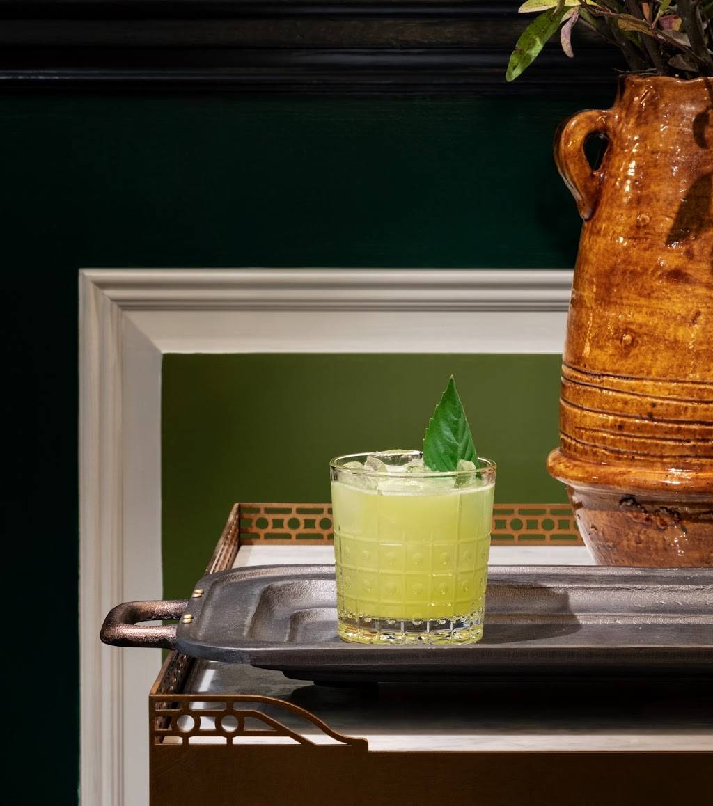 Trophy Room | restaurant | 1625 Hinman Ave, Evanston, IL 60201, USA | 8474753300 OR +1 847-475-3300