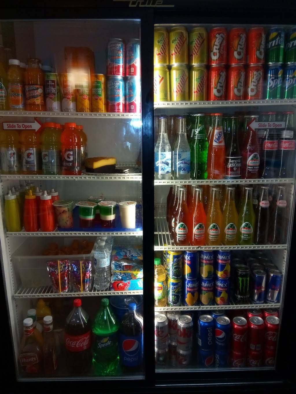 El Dorado | restaurant | 3221, 6952 N Clark St, Chicago, IL 60626, USA | 8722086150 OR +1 872-208-6150