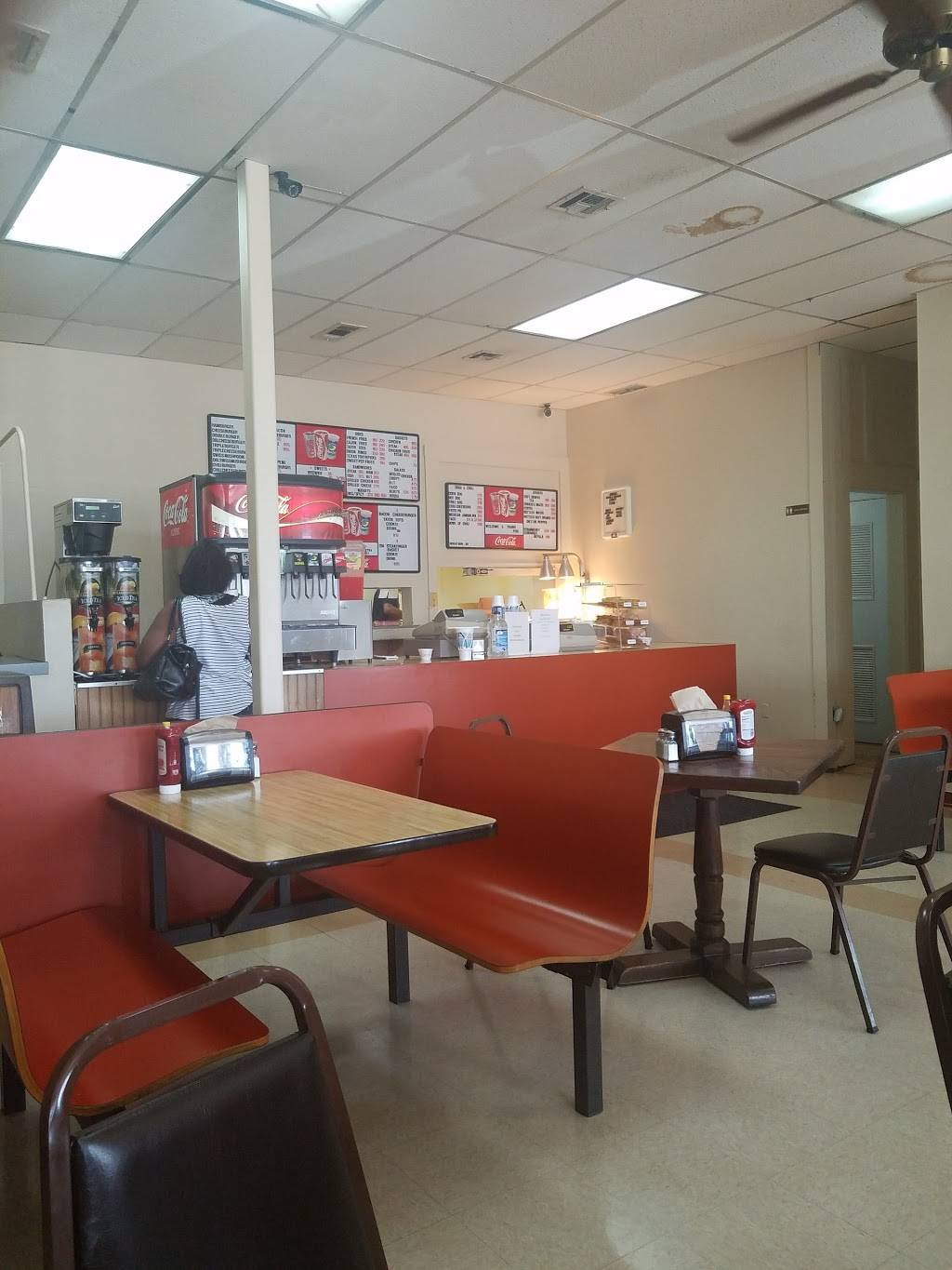 Toms Burgers | restaurant | 6818 Sanger Ave, Waco, TX 76710, USA | 2547510025 OR +1 254-751-0025