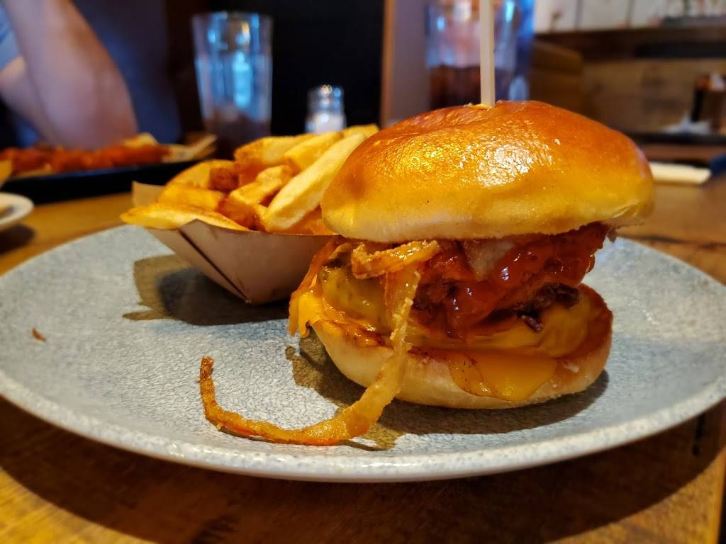 Kelseys Original Roadhouse | restaurant | 1312 Harmony Rd N, Oshawa, ON L1H 7K5, Canada | 9057289952 OR +1 905-728-9952