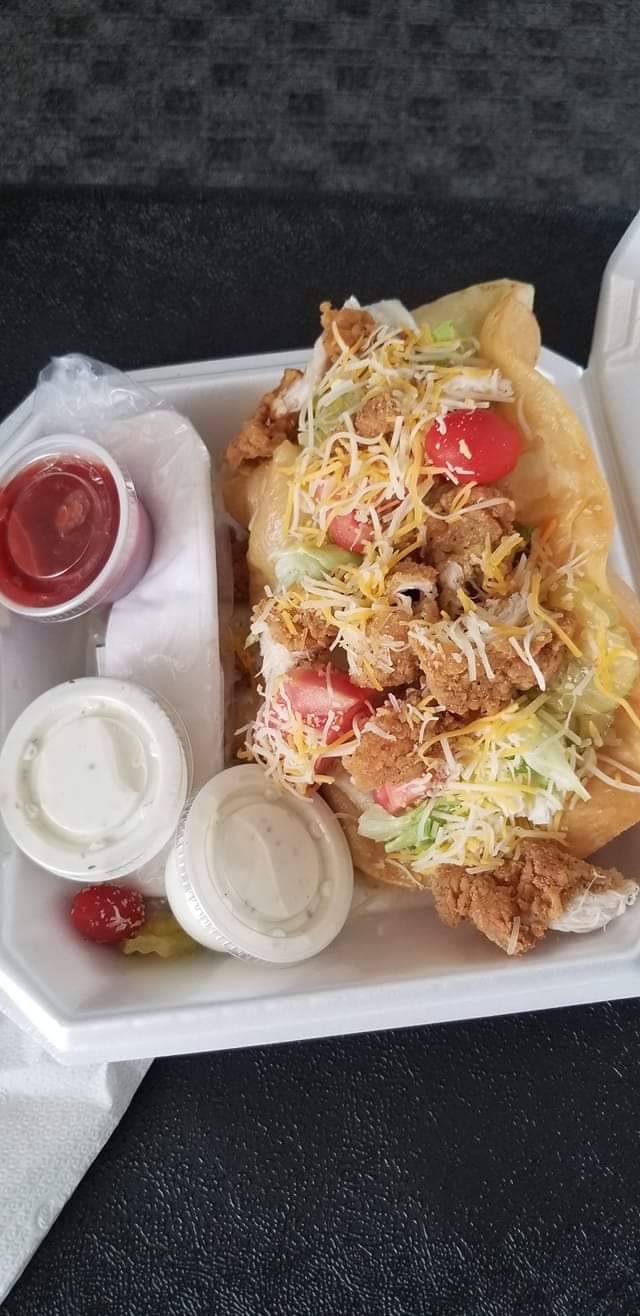 Tinys Shop & More | restaurant | 1020 Forum Dr, Shreveport, LA 71107, USA | 3185182622 OR +1 318-518-2622