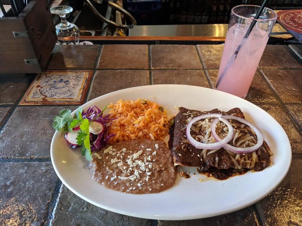 Señor Machetes | restaurant | 121 E Main St, Madison, WI 53703, USA | 6086653031 OR +1 608-665-3031