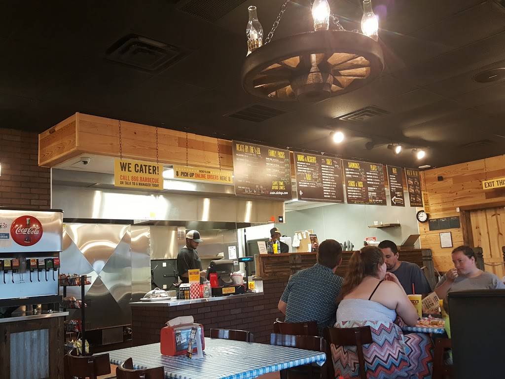 Dickeys Barbecue Pit | restaurant | 8624 Pendleton Pike, Indianapolis, IN 46226, USA | 3178360980 OR +1 317-836-0980
