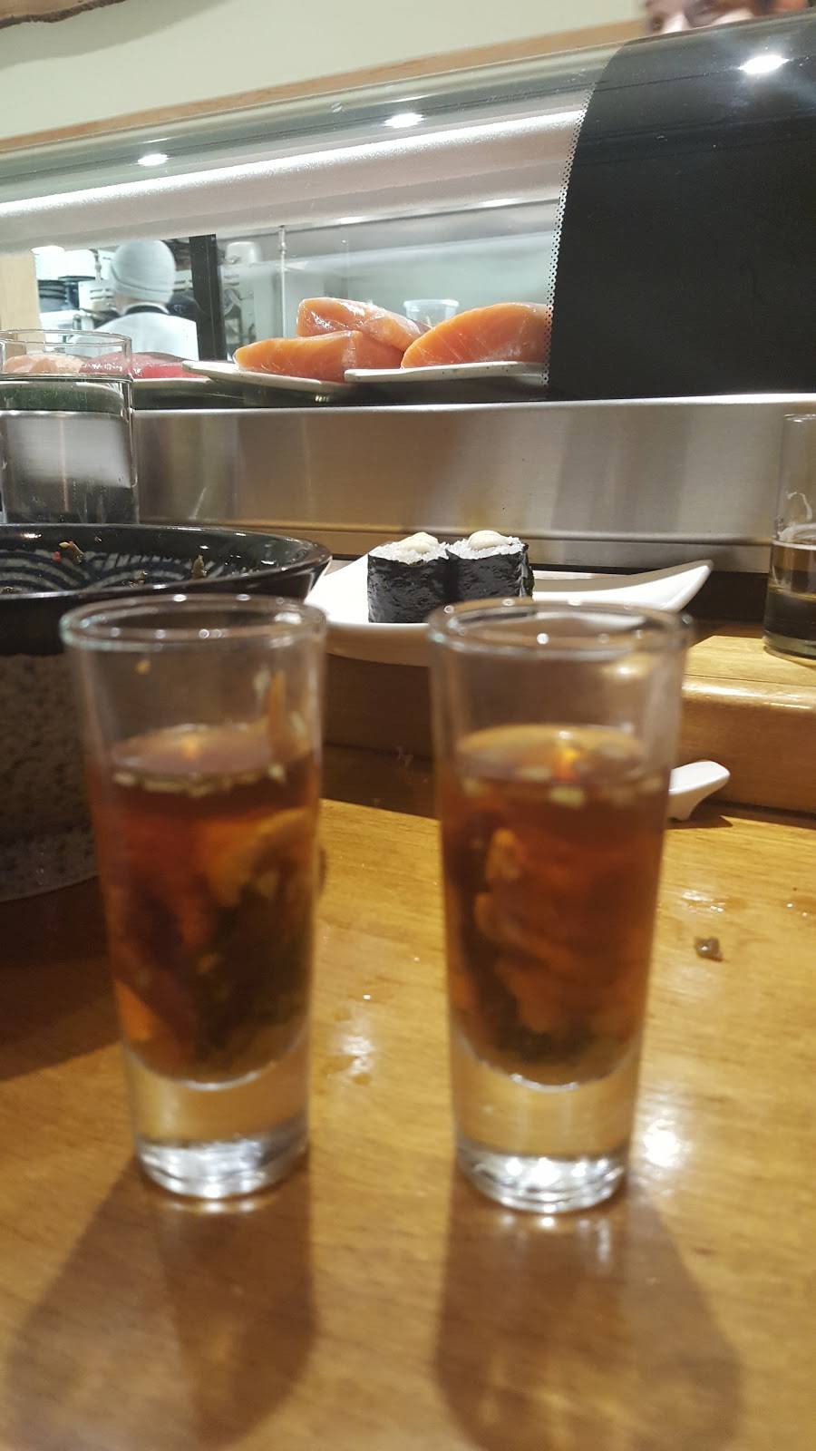 Mirai Sushi | restaurant | 990 N Mies Van Der Rohe Way, Chicago, IL 60611, USA | 3122809100 OR +1 312-280-9100