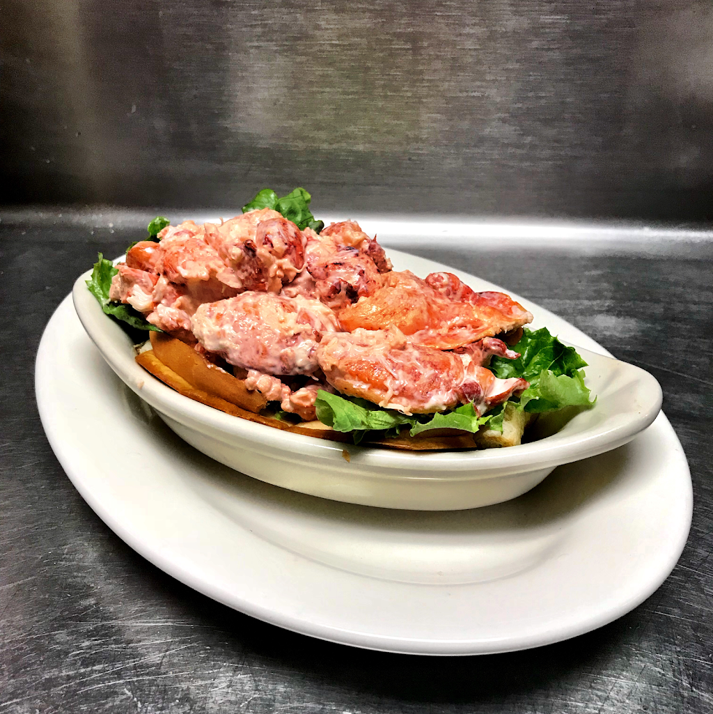 Kens | restaurant | 411 Madison Ave, Skowhegan, ME 04976, USA | 2074743120 OR +1 207-474-3120