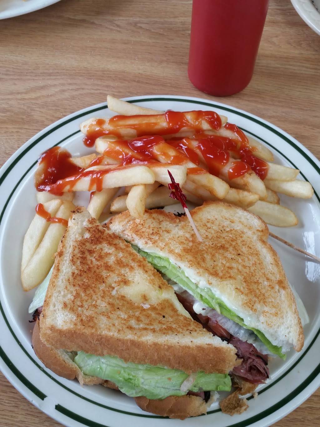 Charlies Diner | restaurant | 218 Union St, West Springfield, MA 01089, USA | 4137338551 OR +1 413-733-8551