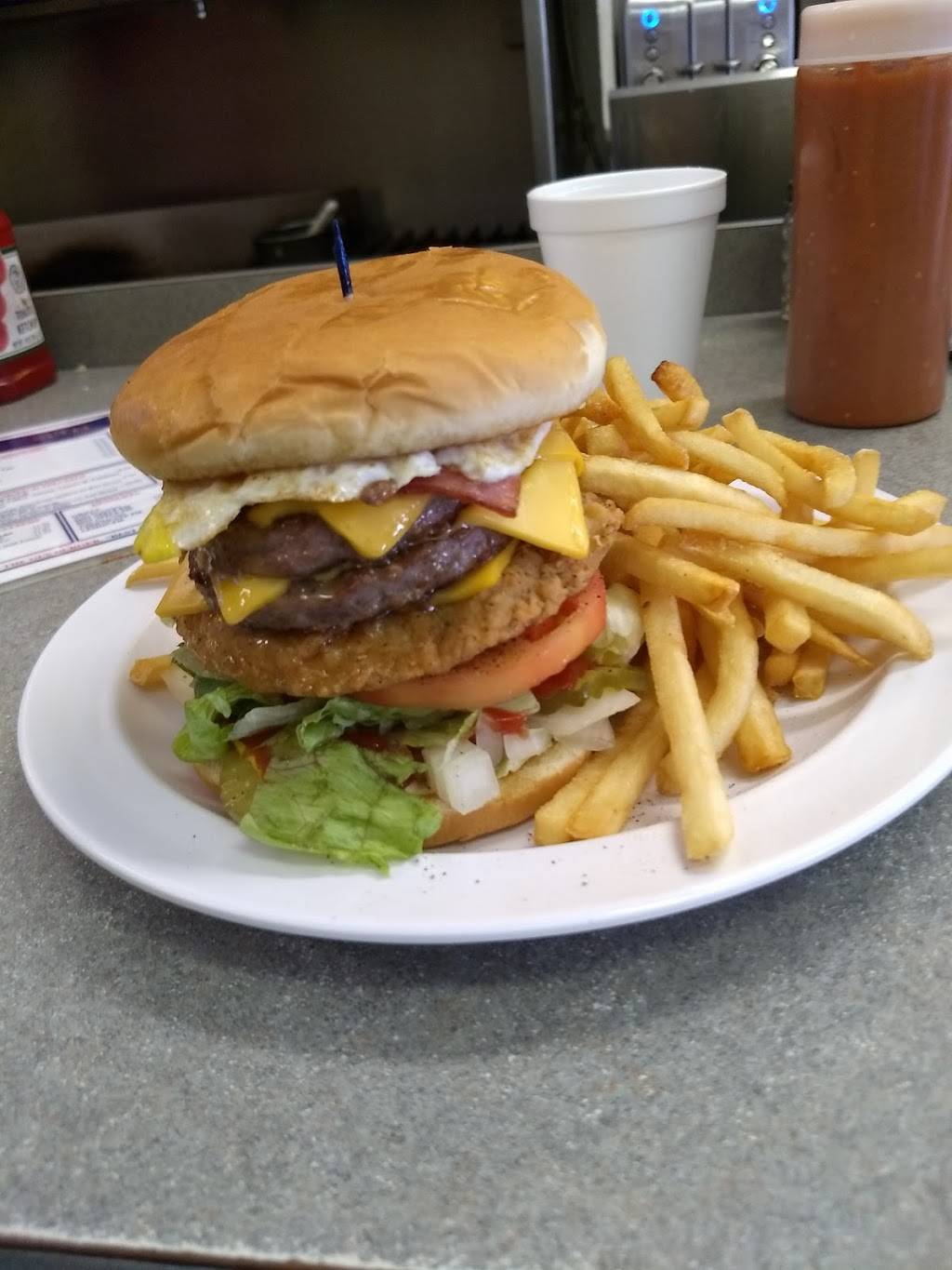 White Spot | restaurant | 1407 University Ave, Charlottesville, VA 22903, USA | 4342959899 OR +1 434-295-9899