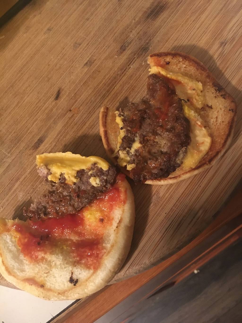 Dicks Drive-In | restaurant | 9208 Holman Rd NW, Seattle, WA 98117, USA | 2067835233 OR +1 206-783-5233