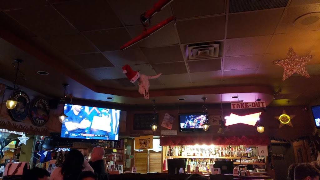 The Naked Wing | restaurant | 24018 Woodbine Ave, Keswick, ON L4P 3E9, Canada | 9059892525 OR +1 905-989-2525