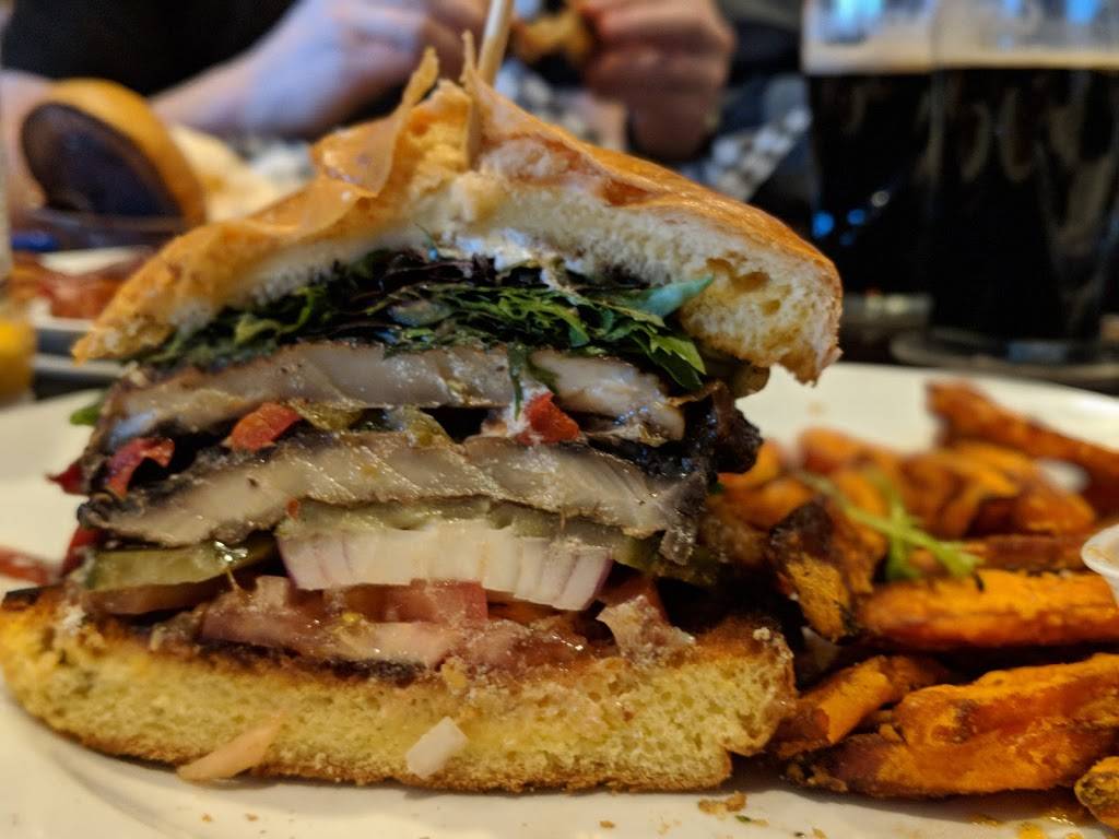 Magwyers Pub | restaurant | 105 Bayly St W, Ajax, ON L1S 7K7, Canada | 9054268877 OR +1 905-426-8877
