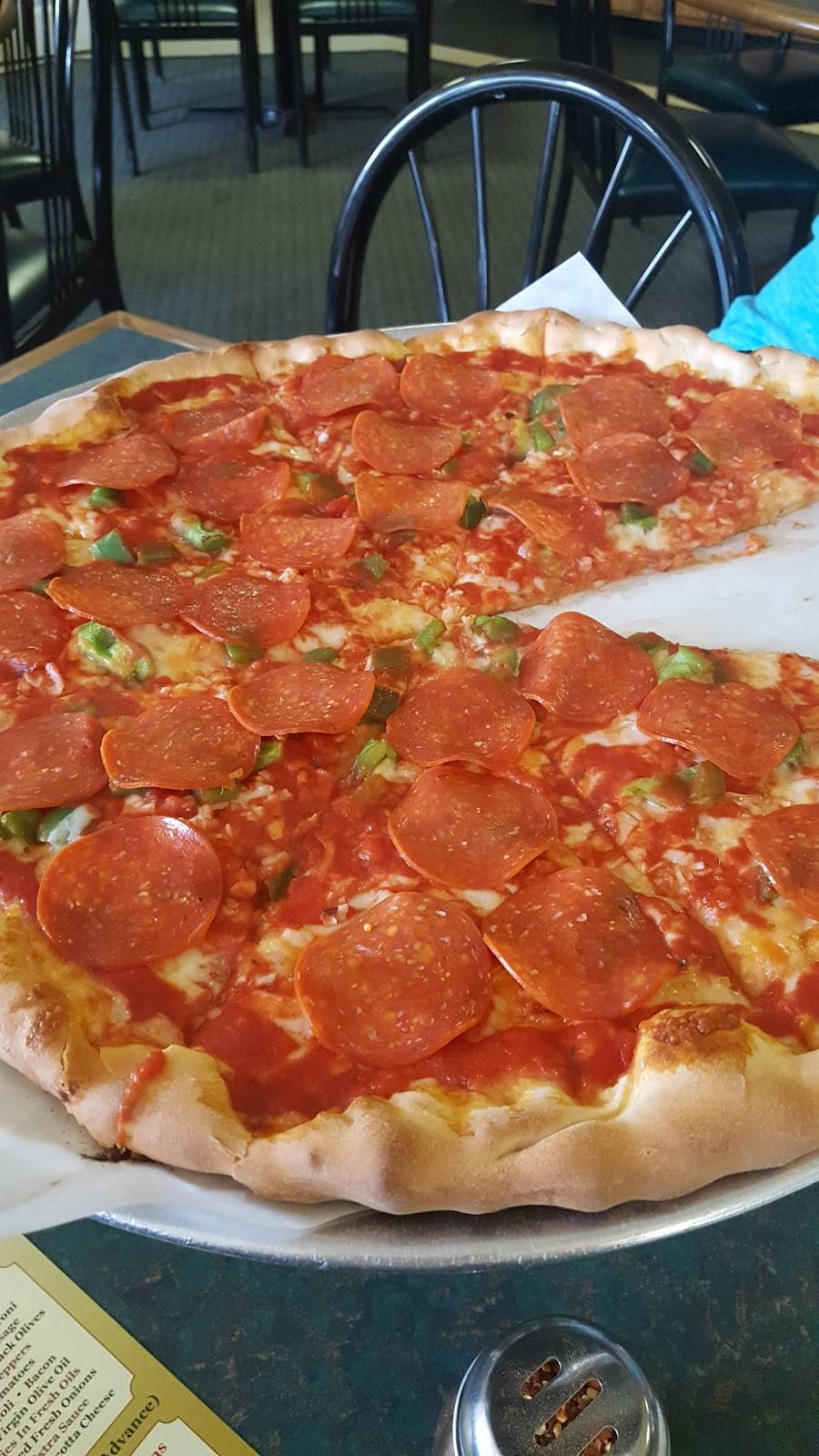 Brunis Pizzeria | restaurant | 303 12th St, Hammonton, NJ 08037, USA | 6095615310 OR +1 609-561-5310