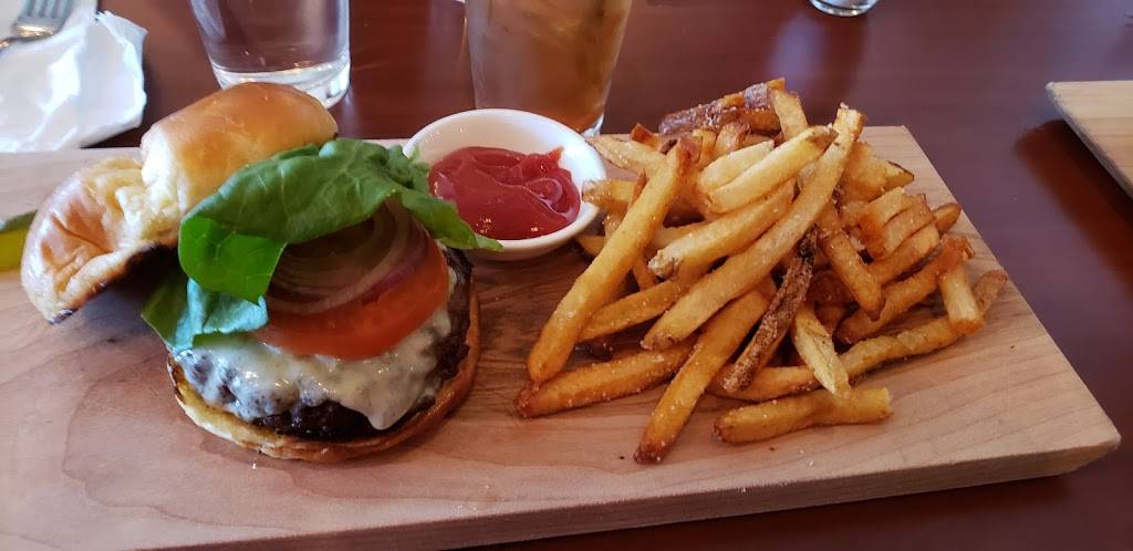 Keepers Quarters | restaurant | 817 S Illinois Ave, Carbondale, IL 62901, USA | 6185290990 OR +1 618-529-0990