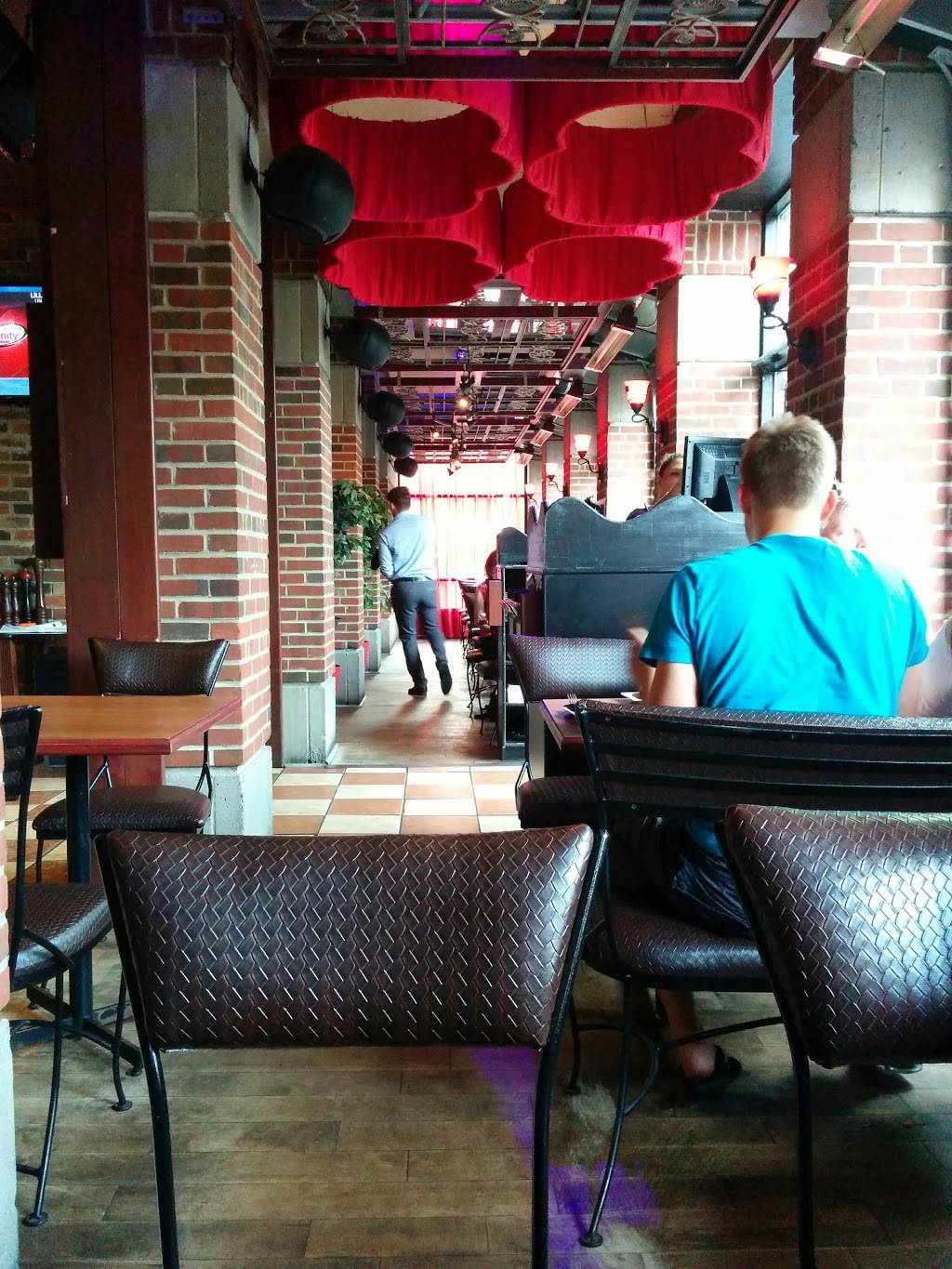 Bistro a LEnvers | restaurant | 3700 Rue du Campanile, Québec, QC G1X 4G6, Canada | 4186585599 OR +1 418-658-5599