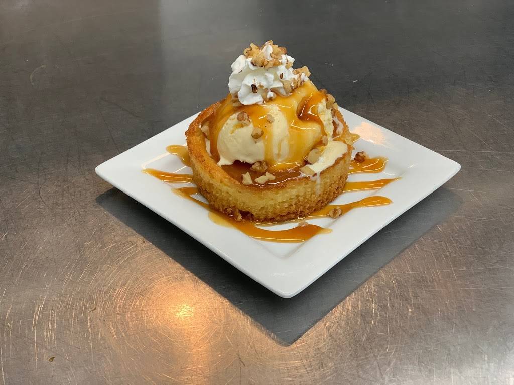 Social - Eats & Crafts | restaurant | 655 NE 56th St, Pleasant Hill, IA 50327, USA | 5152631700 OR +1 515-263-1700