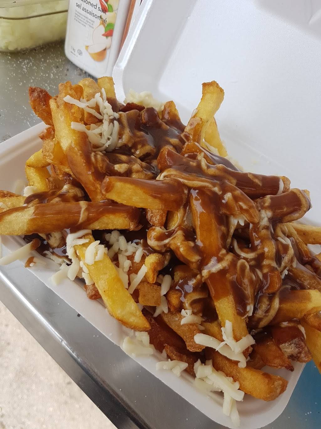 Dis Fries | restaurant | 1712 Dundas St, London, ON N5W 3E3, Canada | 5196597506 OR +1 519-659-7506
