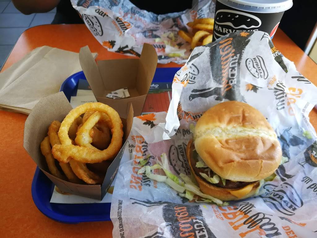 Harveys | restaurant | 74 Dundas St E, Paris, ON N3L 3H5, Canada | 5194425758 OR +1 519-442-5758