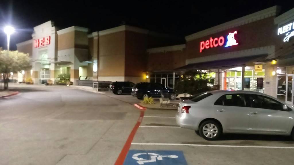 Subway Restaurants | restaurant | Shops at Forest Commons, 3750 Gattis School Rd #800, Round Rock, TX 78664, USA | 5123880428 OR +1 512-388-0428