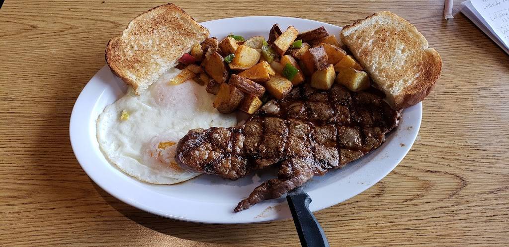 Landing Zone Cafe | restaurant | 19980 Grand Ave, Lake Elsinore, CA 92530, USA | 9516781872 OR +1 951-678-1872