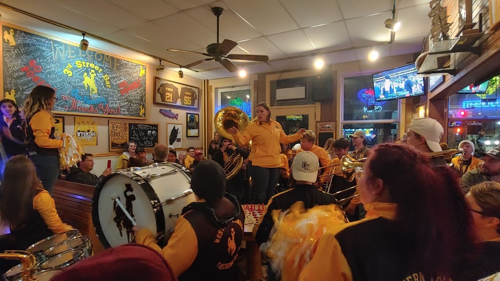 3rd Street Bar & Grill | restaurant | 218 Grand Ave, Laramie, WY 82070, USA | 3077425522 OR +1 307-742-5522