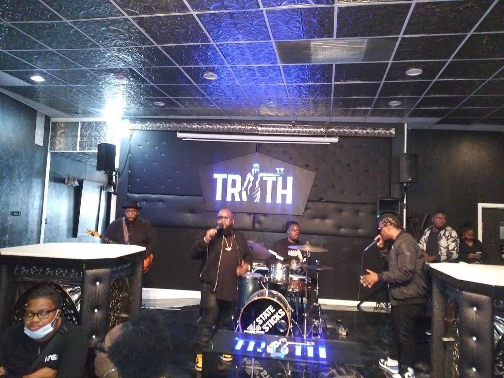 Truth Social Lounge | restaurant | 20840 Southgate Park Blvd, Maple Heights, OH 44137, USA | 2164829436 OR +1 216-482-9436