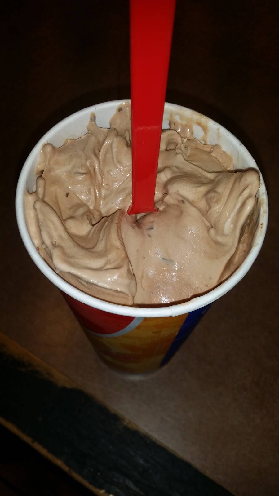 Dairy Queen | restaurant | 401 McArthur Ave., Ottawa, ON K1K 1G7, Canada | 6137452052 OR +1 613-745-2052