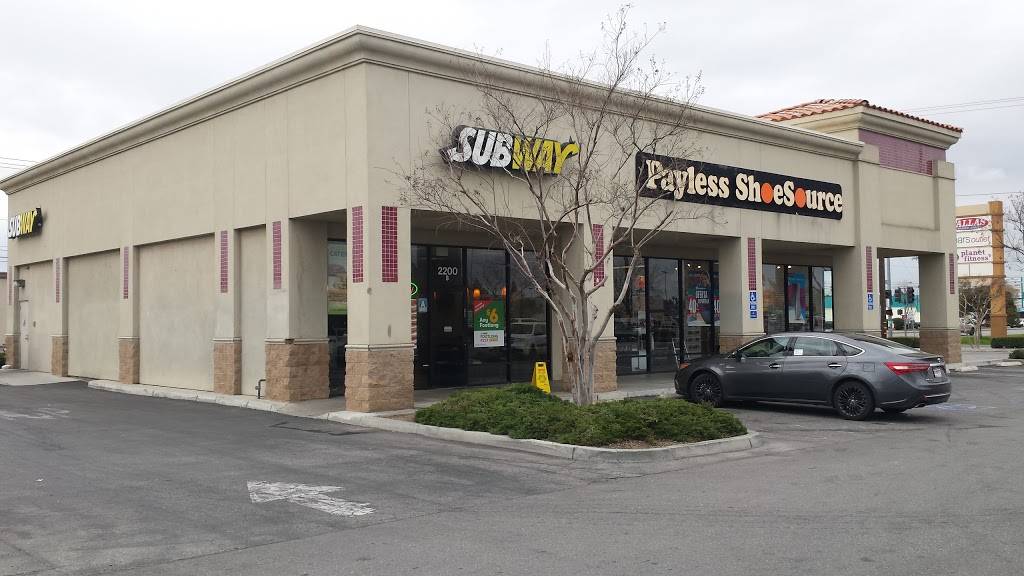 Subway | restaurant | 2200 White Ln, Bakersfield, CA 93304, USA | 6618374199 OR +1 661-837-4199