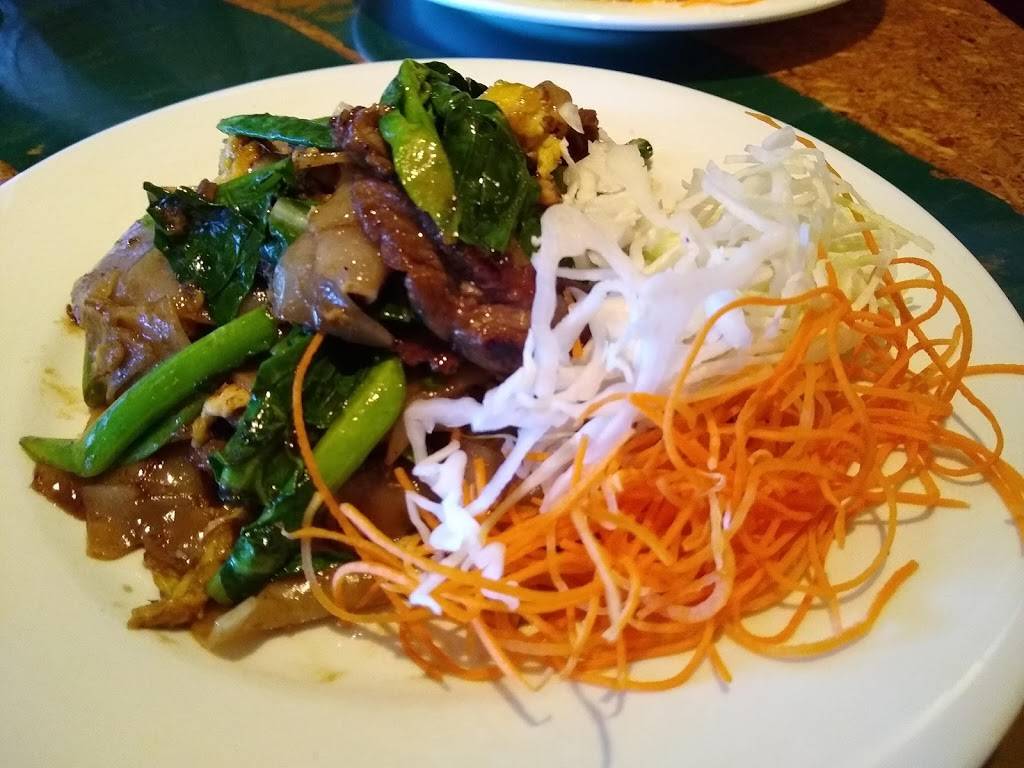 Lime Leaf | restaurant | 1958 Rio Hill Center, Charlottesville, VA 22901, USA | 4342458884 OR +1 434-245-8884