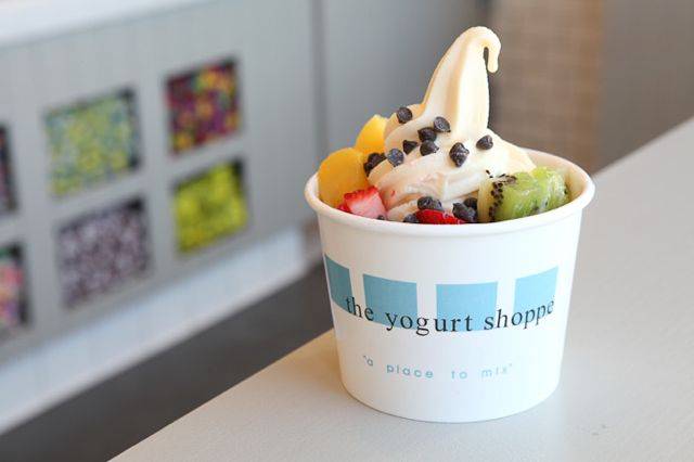 the yogurt shoppe | restaurant | 873 N Swarthmore Ave, Pacific Palisades, CA 90272, USA | 3104590088 OR +1 310-459-0088