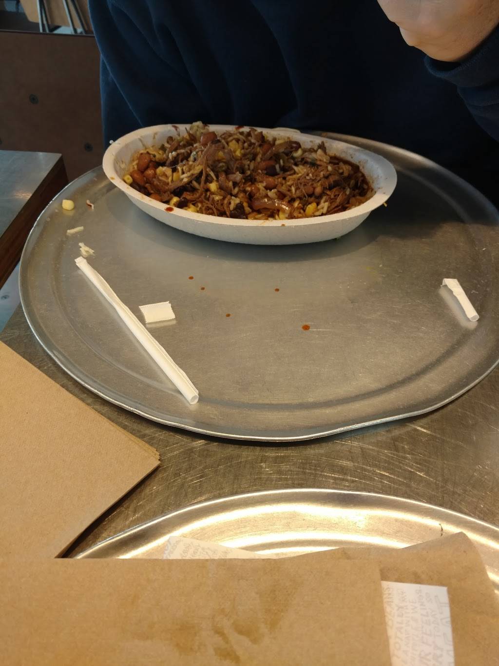 Chipotle Mexican Grill | restaurant | 1001 Edwards Ferry Rd NE, Leesburg, VA 20176, USA | 7037778928 OR +1 703-777-8928