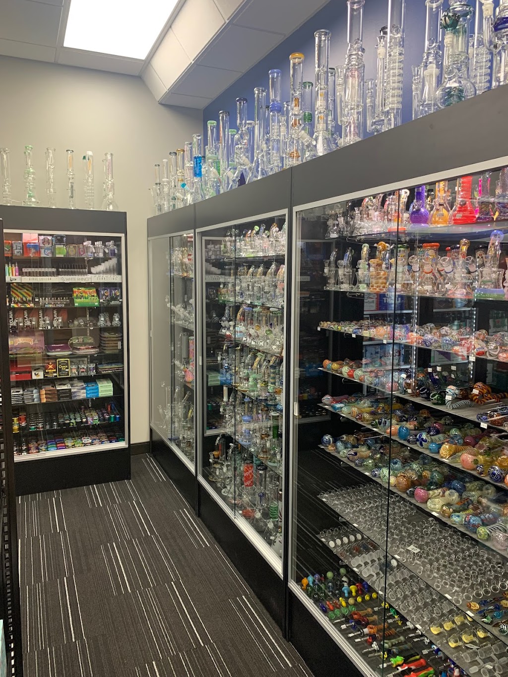 Pipe Emporium | meal takeaway | 733 Middle Country Rd, St James, NY 11780, USA | 6318323499 OR +1 631-832-3499