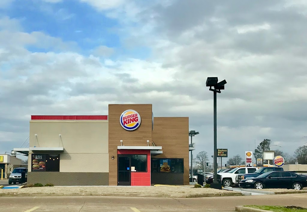 Burger King | restaurant | 215 N Davis Ave, Cleveland, MS 38732, USA | 6625468053 OR +1 662-546-8053