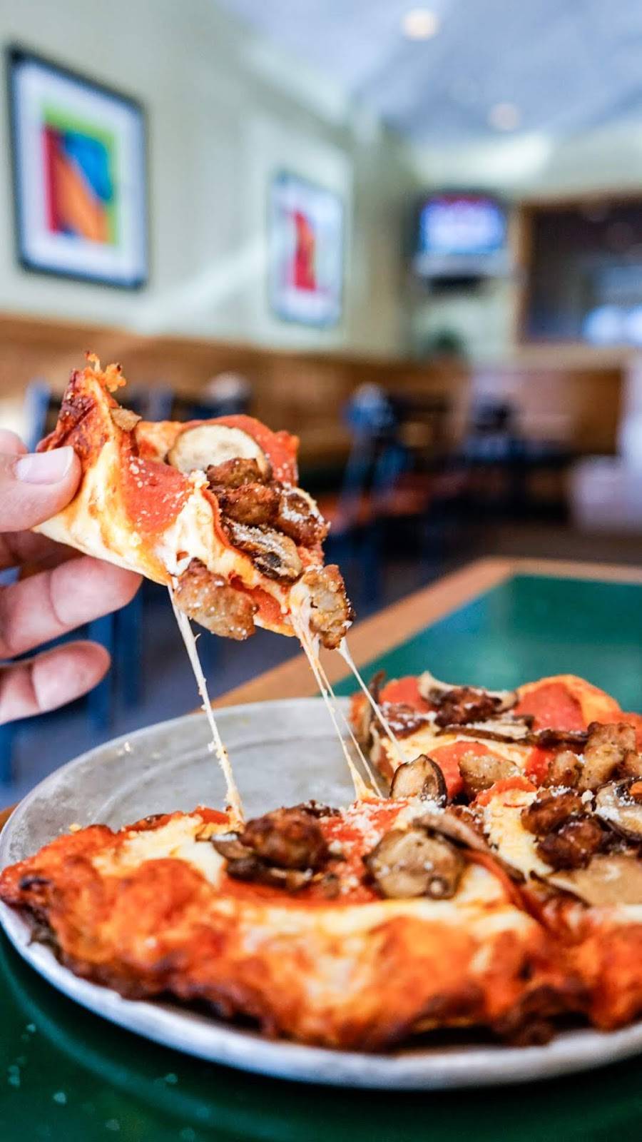 Round Table Pizza | meal delivery | 7201 Archibald Ave Ste 9, Rancho Cucamonga, CA 91701, USA | 9099808040 OR +1 909-980-8040