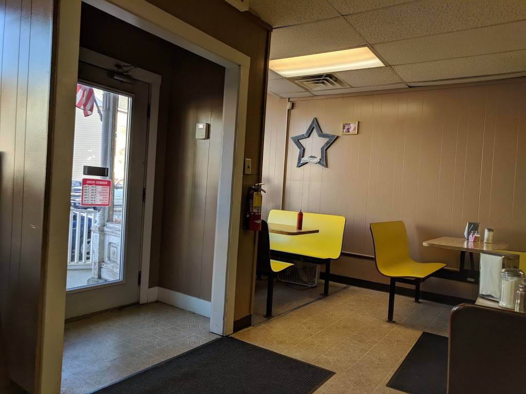 Allums Family Restaurant | restaurant | 246 Main St, Claysville, PA 15323, USA | 7246637650 OR +1 724-663-7650