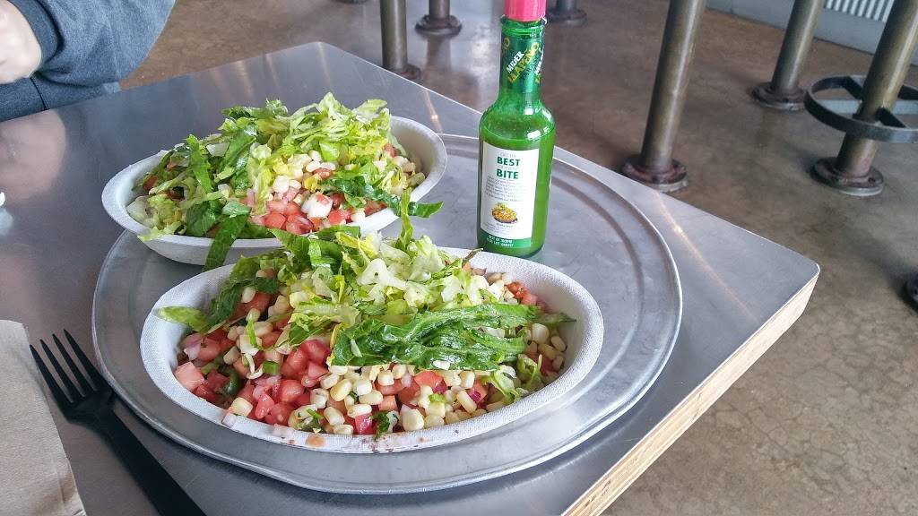 Chipotle Mexican Grill | restaurant | 7767 Troy Pike, Huber Heights, OH 45424, USA | 9372426900 OR +1 937-242-6900