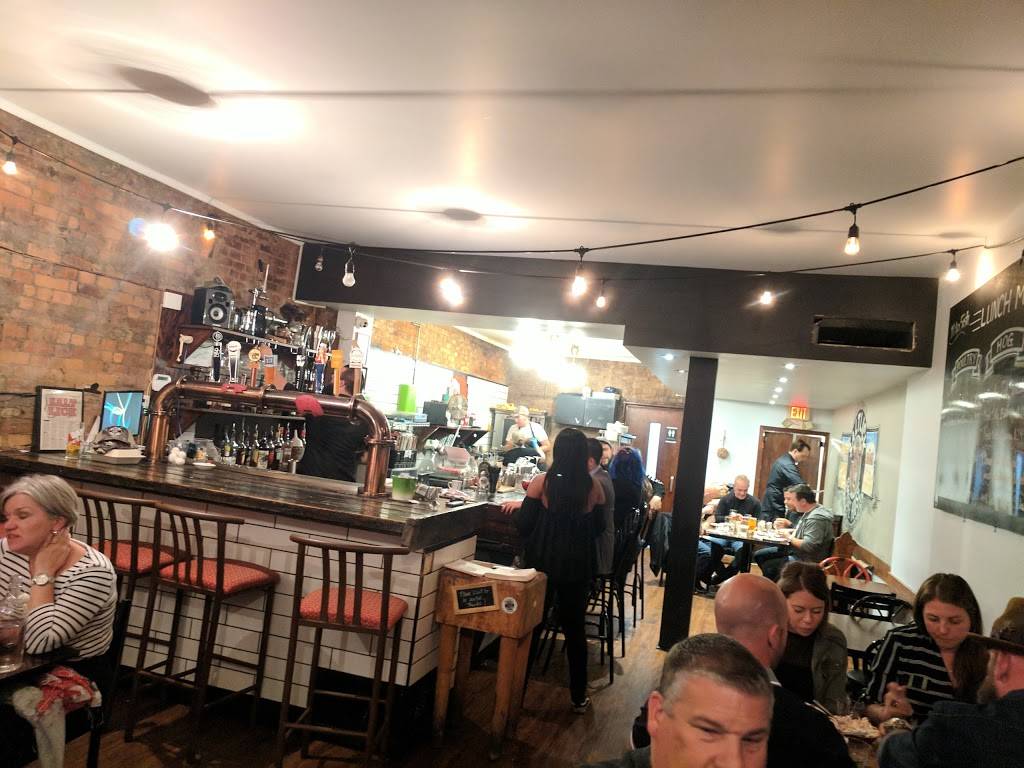 Saltlick Smokehouse | restaurant | 282 James St N, Hamilton, ON L8R 2L3, Canada | 2893896328 OR +1 289-389-6328