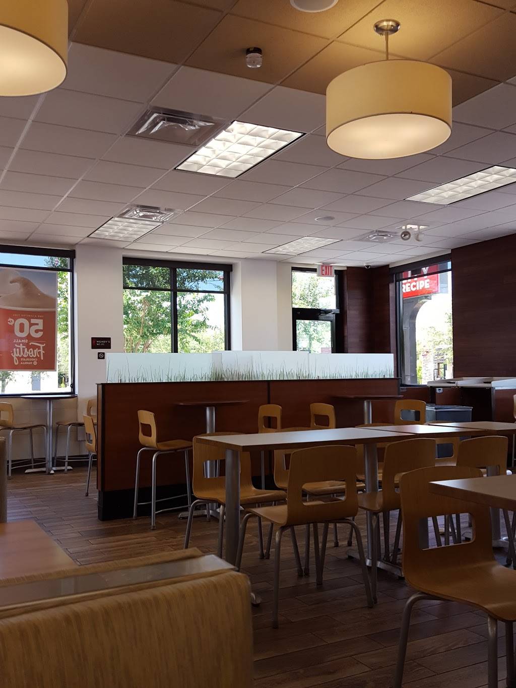 Wendys | restaurant | 336 15th Ave S, St. Petersburg, FL 33701, USA | 7278209540 OR +1 727-820-9540