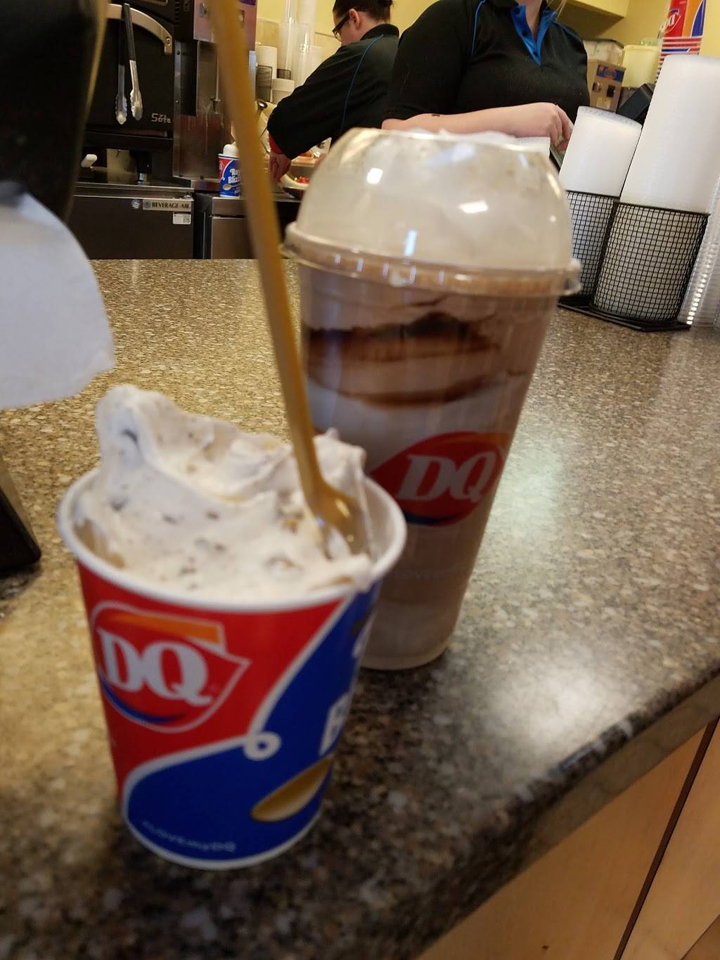 Dairy Queen Grill & Chill | restaurant | 1159 E Virginia St, Evansville, IN 47711, USA | 8124229341 OR +1 812-422-9341