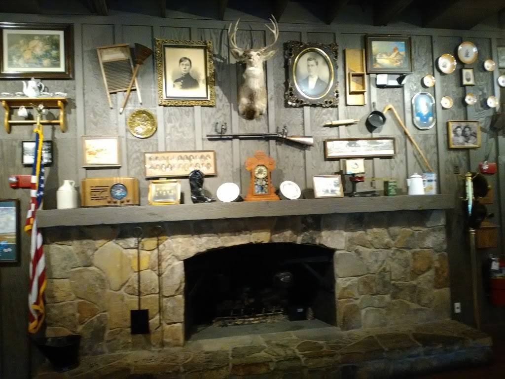 Cracker Barrel Old Country Store | restaurant | 1007 N Dobson Rd, Mesa, AZ 85201, USA | 4806684780 OR +1 480-668-4780