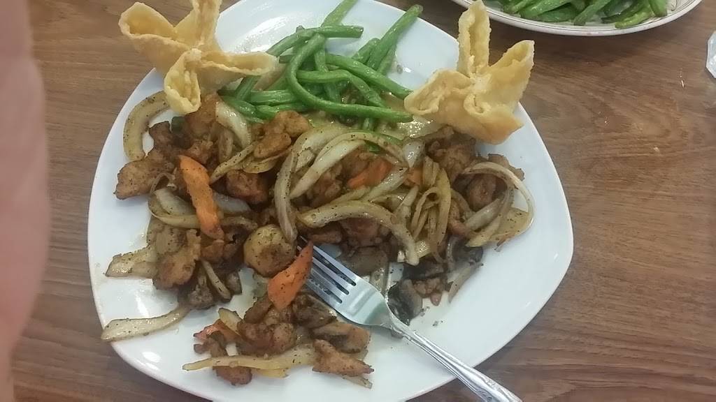 Lucky Wok | restaurant | 15129 W 87th St Pkwy, Lenexa, KS 66219, USA | 9138948808 OR +1 913-894-8808