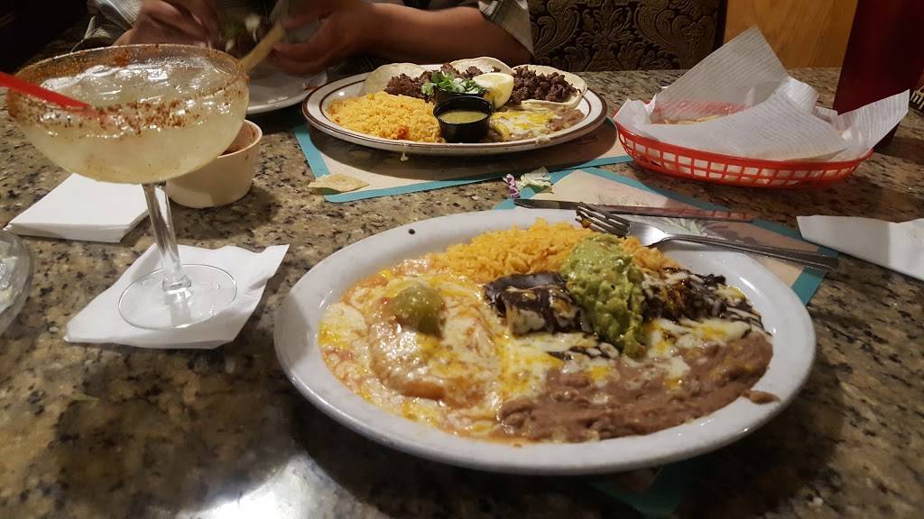 Casa Gamino | restaurant | 8330 Alondra Blvd, Paramount, CA 90723, USA | 5626346225 OR +1 562-634-6225