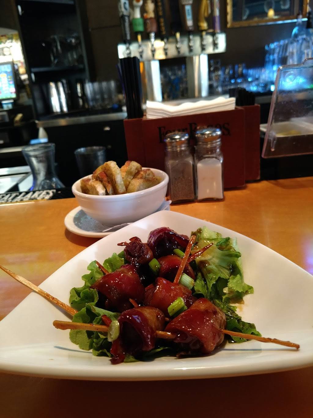 Brewsters Cafe Bistro Pub | restaurant | 2681 Creekside Dr, Twinsburg, OH 44087, USA | 3304057222 OR +1 330-405-7222