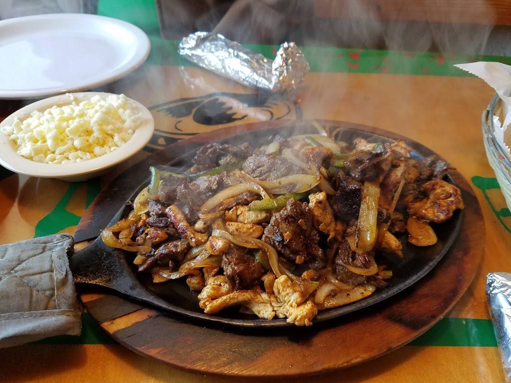 Zapote Mexican Grill | restaurant | 1421 Rees St, Breaux Bridge, LA 70517, USA | 3373321800 OR +1 337-332-1800