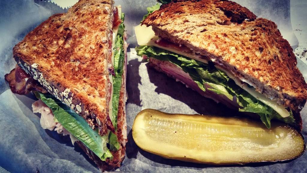 Tuckers Kitchen & Bar | restaurant | 56849 Grand River Ave, New Hudson, MI 48165, USA | 2486173109 OR +1 248-617-3109