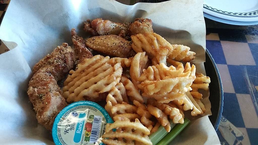 Dicks Wings And Grill Arlington | restaurant | 9119 Merrill Rd, Jacksonville, FL 32225, USA | 9047459301 OR +1 904-745-9301