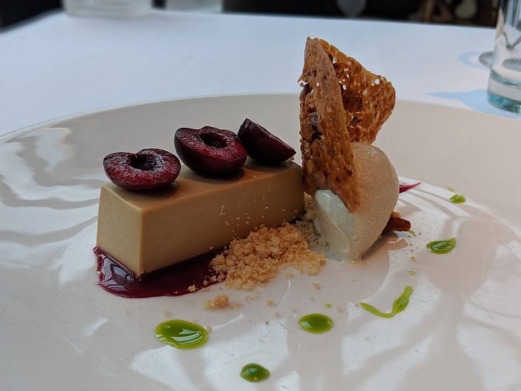 LEtoile | restaurant | 1 S Pinckney St #107, Madison, WI 53703, USA | 6082510500 OR +1 608-251-0500