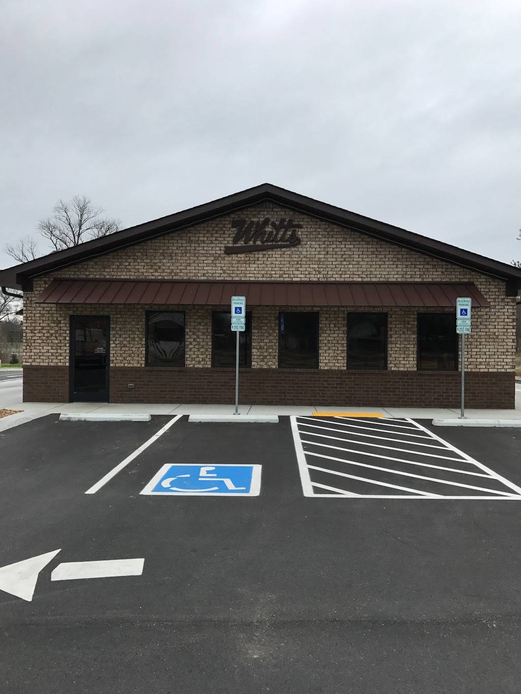 Whitts Barbecue | restaurant | 604 Long Hollow Pike, Gallatin, TN 37066, USA | 6156755109 OR +1 615-675-5109