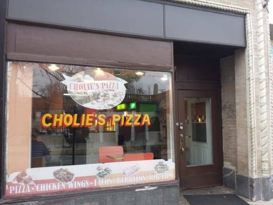 Cholies Pizza Hyde Park | restaurant | 1601 E 53rd St, Chicago, IL 60615, USA | 7736848688 OR +1 773-684-8688